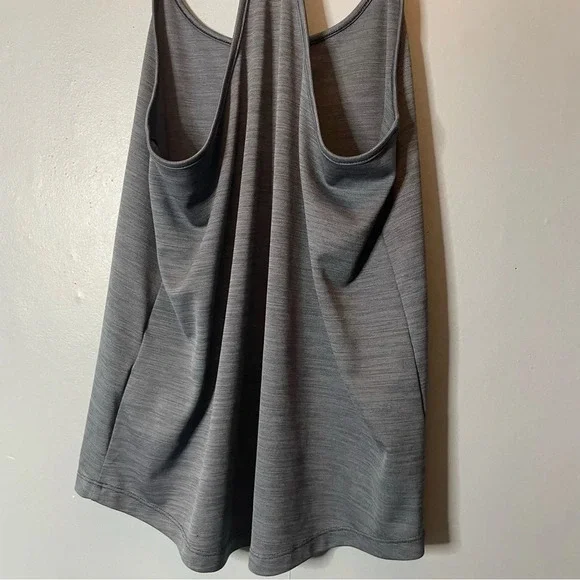 Under armour racerback tank top heather gray size medium - Picture 5 of 7